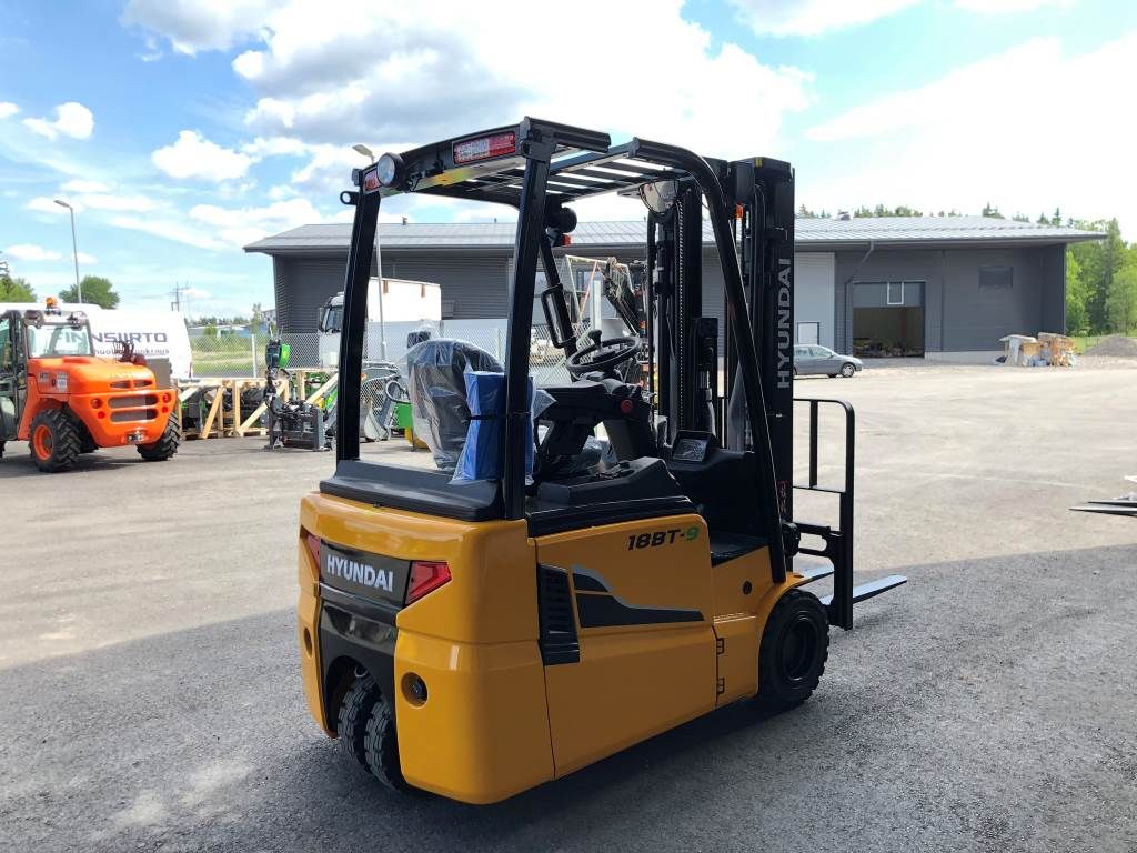 hyundai-18bt-9,5fbdc3d6.jpg