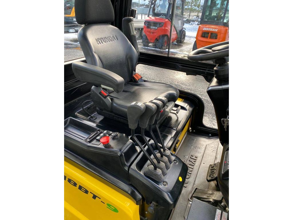 hyundai-18bt-9-uusi-akku,9296cd05.jpg