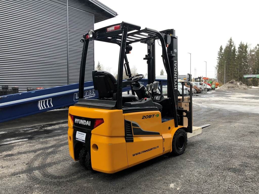 hyundai-20bt-9,6405eace.jpg