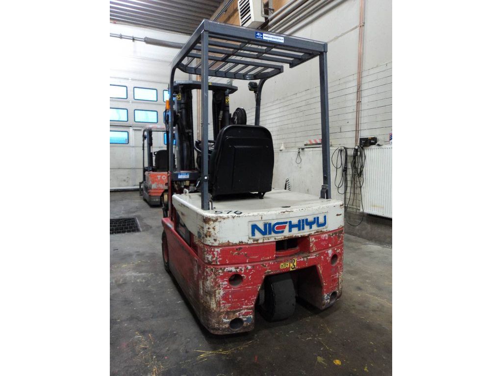 nichiyu-fbt18,fc3ee09b.jpg
