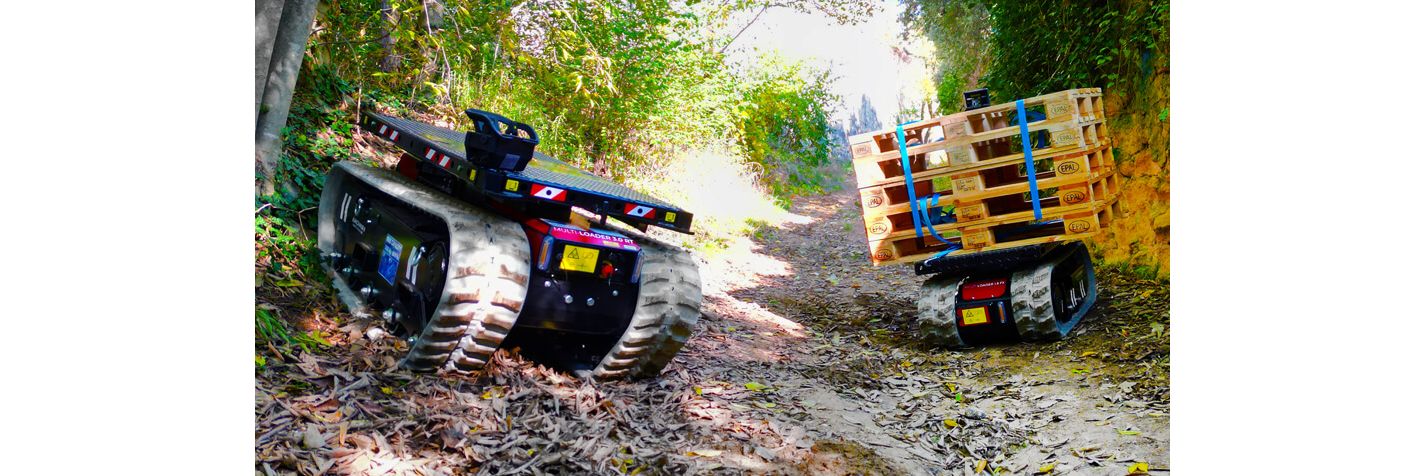 Alma Crawlerin Multi-Loader -mallit 1.5 FX ja 3.0 RT töissä hankalassa maastossa.