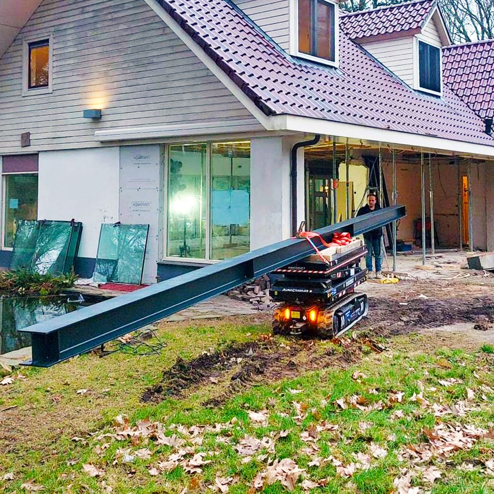 Alma Crawler Multi-Loader 3.0 FX -mallin telapyörät mukautuvat ajopinnan muotoihin.